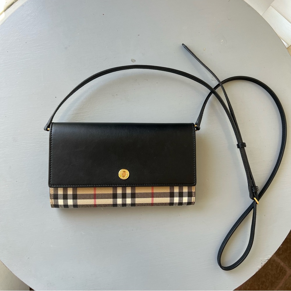 Burberry Hannah Check Leather Chain On Wallet